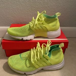 Nike sneakers size 9.5